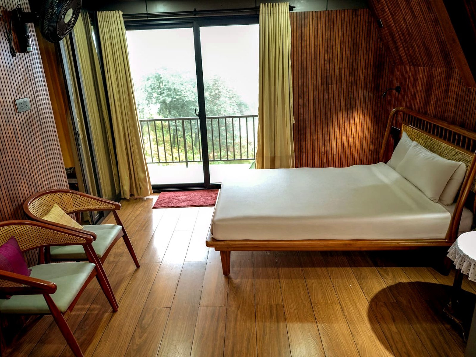 misty-nook-2bhk-06-bedroom-with-balcony