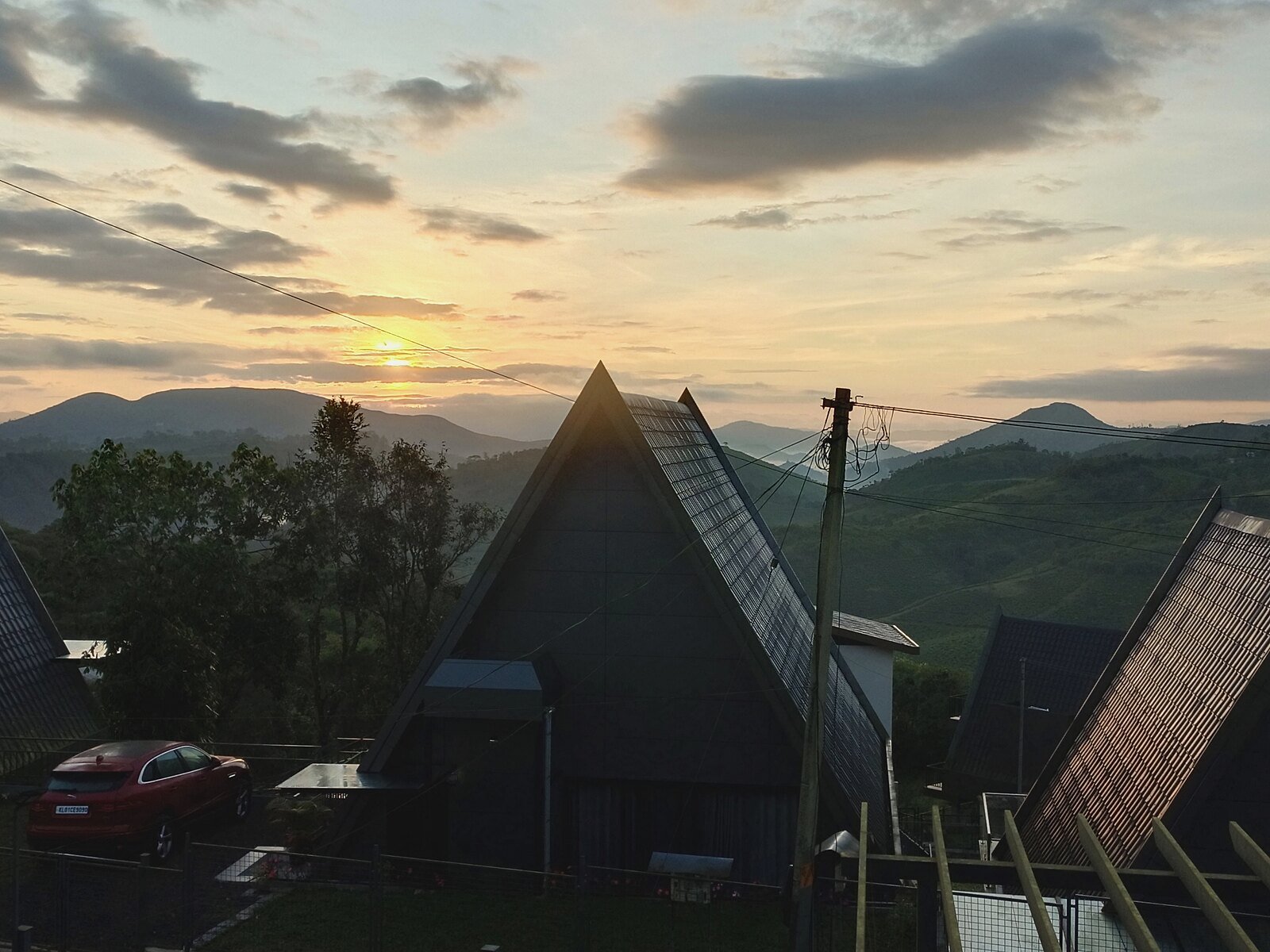 misty-nook-2bhk-18-cottage-sunset-view