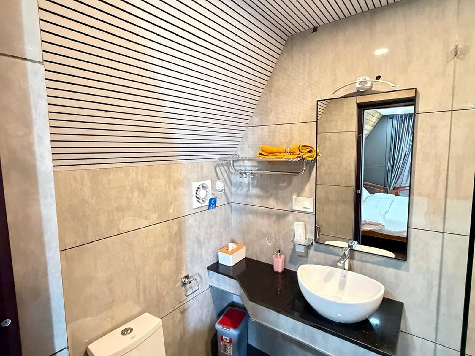 vaga-dreams-3bhk-15-bathroom