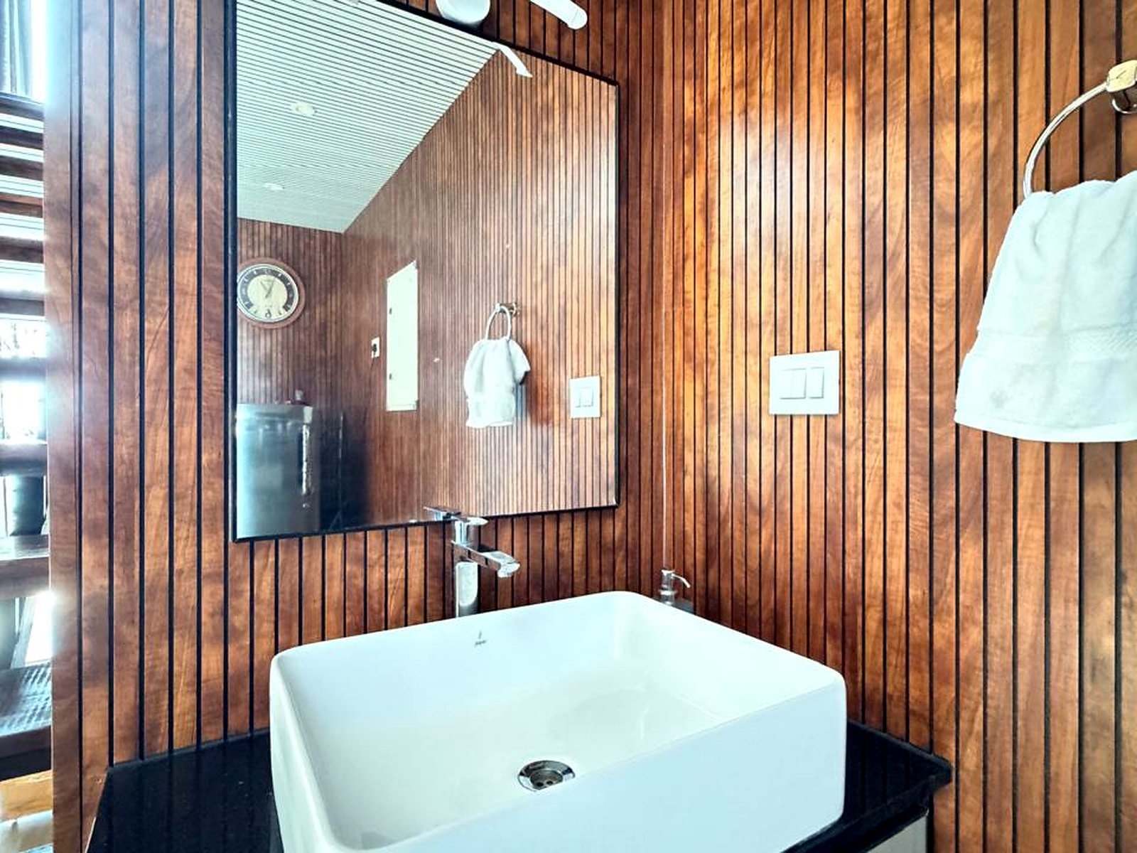 vaga-dreams-3bhk-21-washbasin