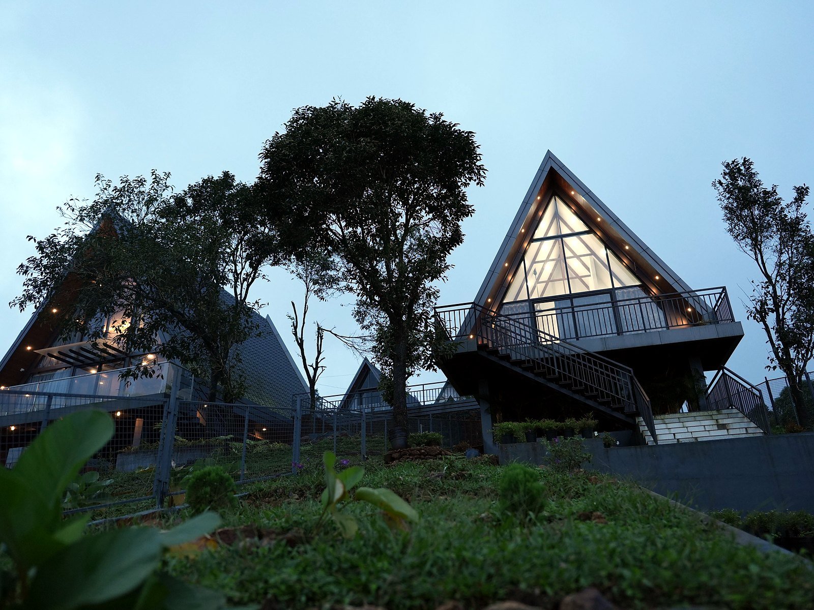 vaga-holidays-2bhk-04-cottage-exterior