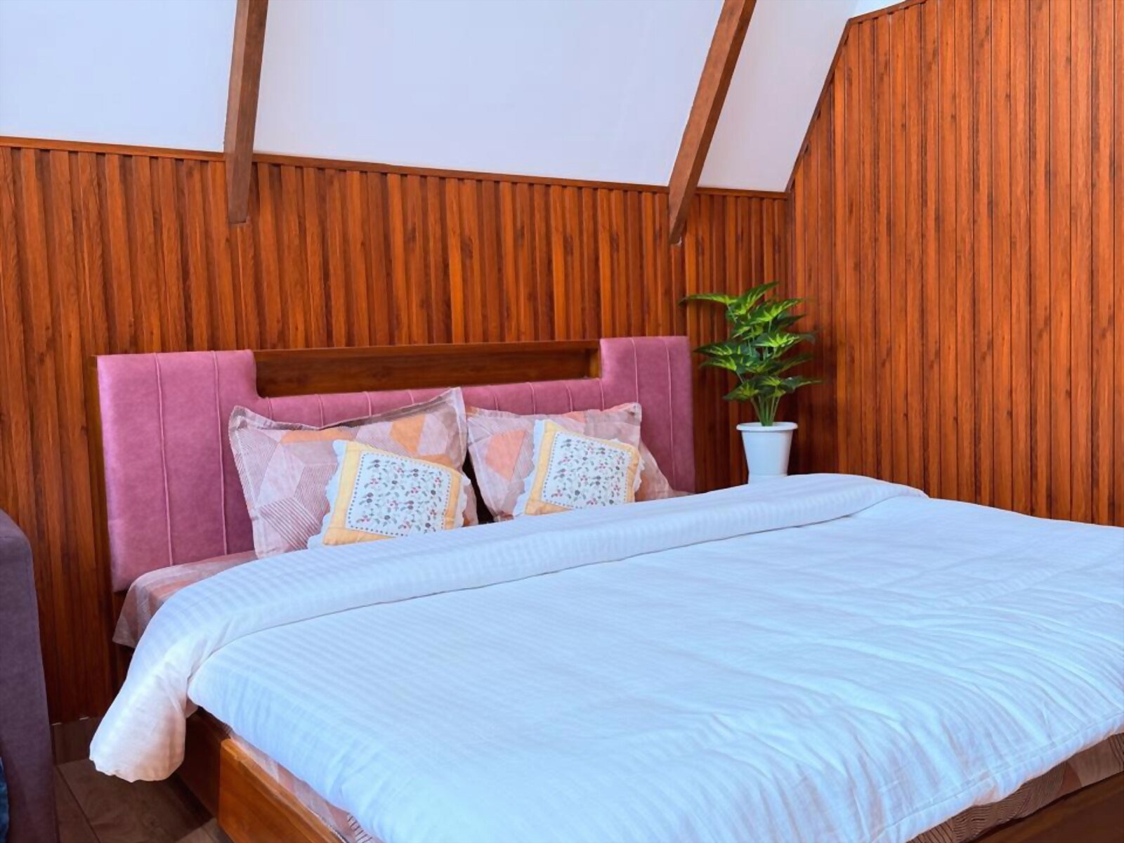 vaga-holidays-2bhk-15-bedroom