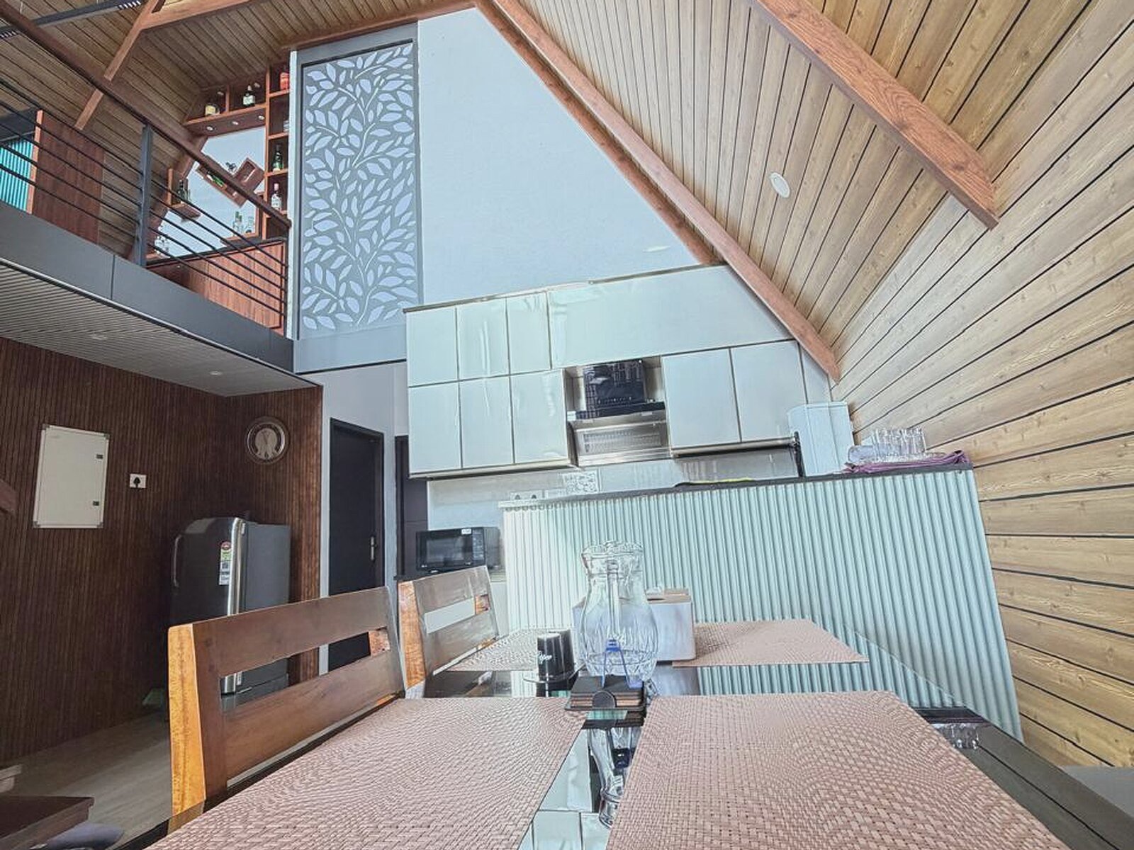 vaga-nest-3bhk-16-dining-area