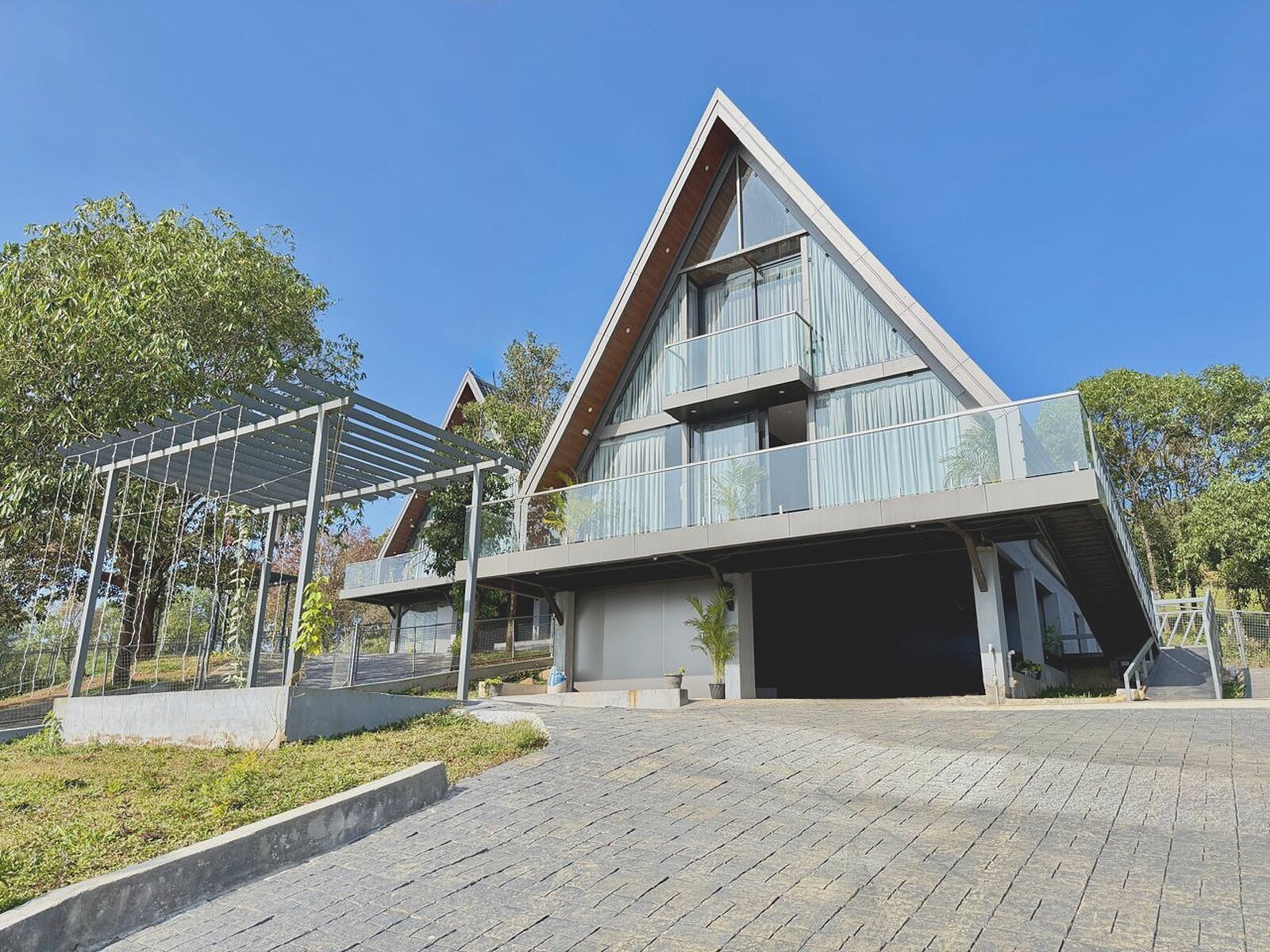 vaga-nest-3bhk-18-cottage-exterior