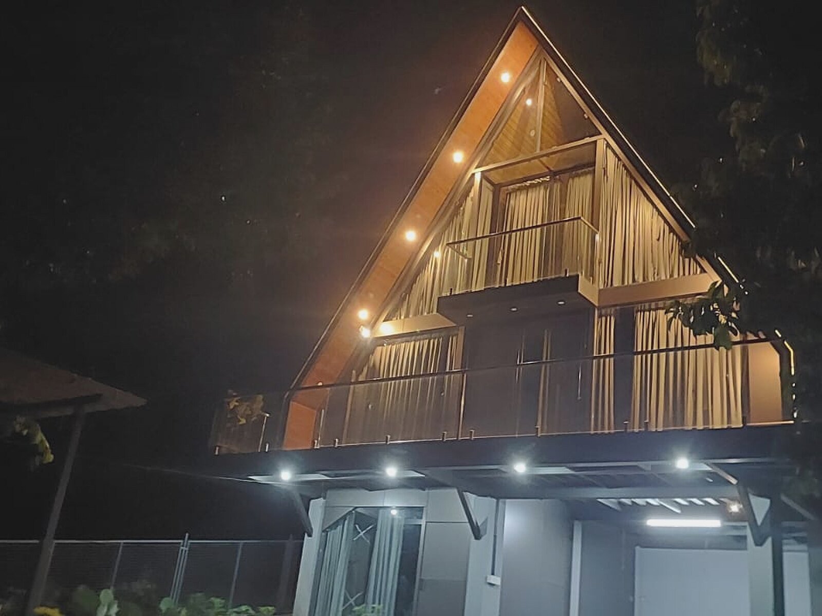 vaga-nest-3bhk-20-night-exterior