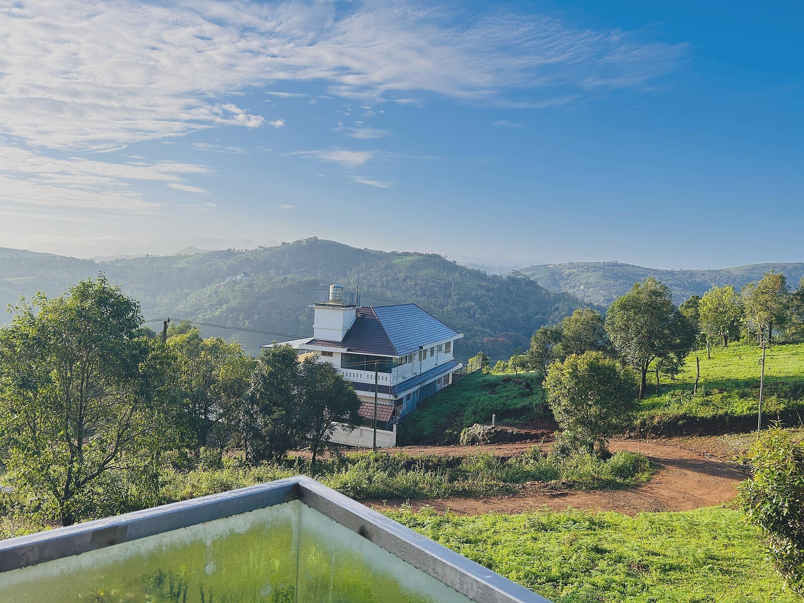 vaga-nest-3bhk-25-mountain-view