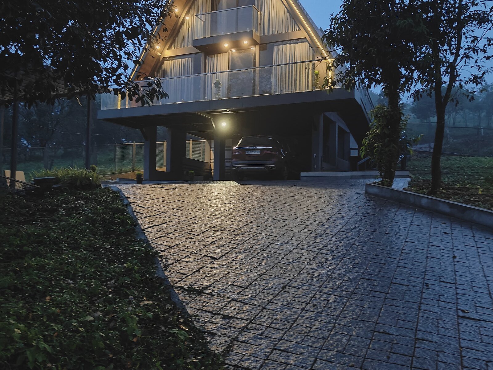 vaga-nest-3bhk-38-night-cottage-exterior