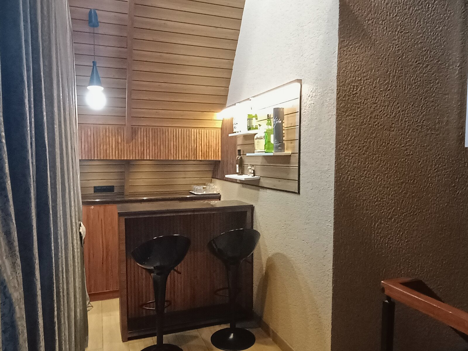winter-whisper-2-5-bhk-02-dining-area
